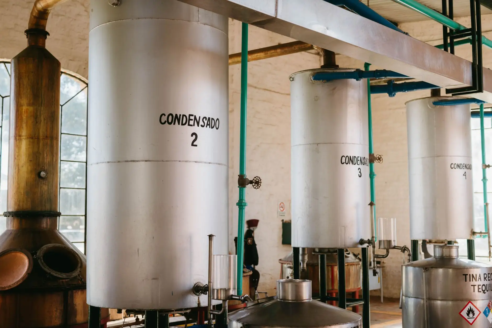 桌面支架与车载支架应用场景差异及选购要点