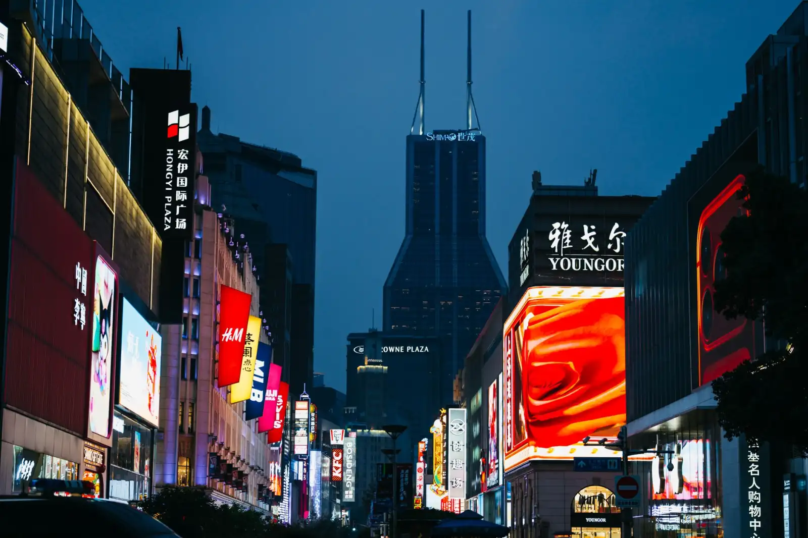 广州有点像科技手机支架选购指南：桌面/车载/磁吸支架功能对比