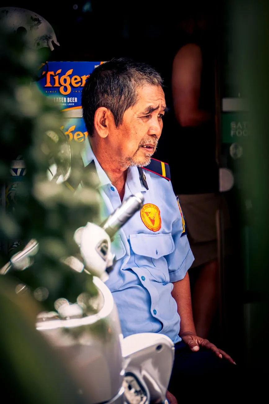 华南地区手机支架选购指南：桌面、车载与磁吸支架适用场景解析